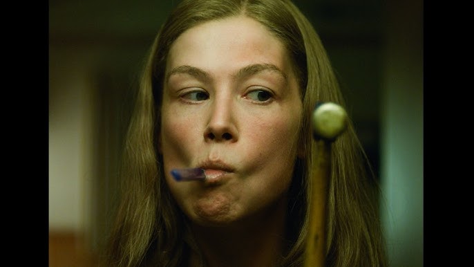 Dikni eshagiga yopishtiradi