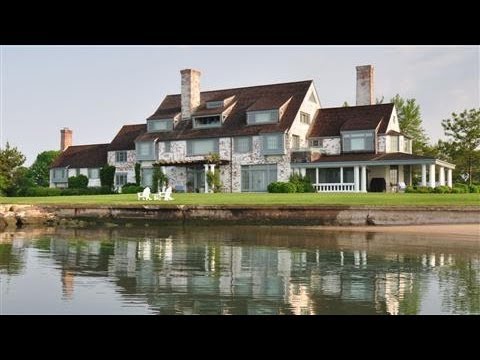 Private Properties: Katharine Hepburn's House on Sale