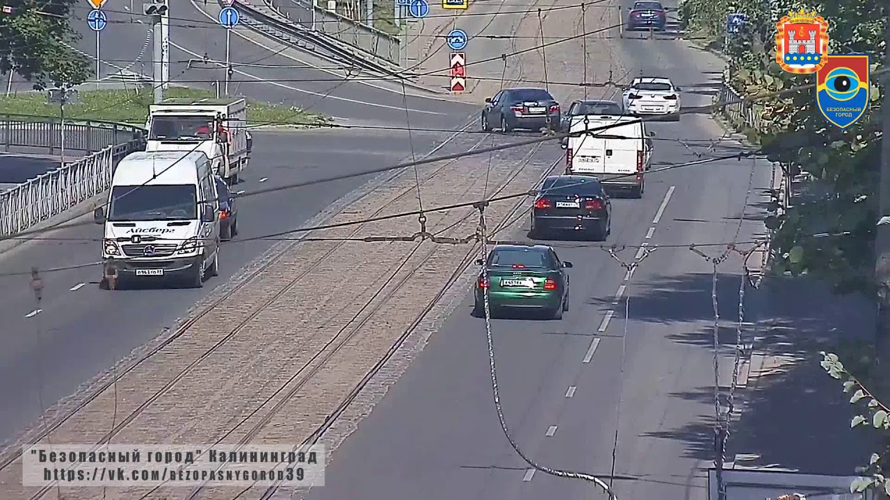 Врезался в автомобиль