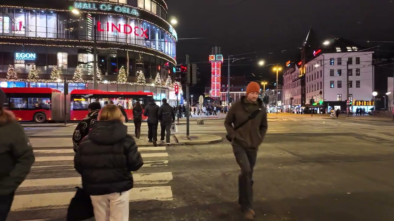 Oslo CITY CENTRE Nightlife Walk 🇳🇴 Bars, Lights & Rainy City Streets | Norway 4K Night Tour 🇳🇴🇳🇴