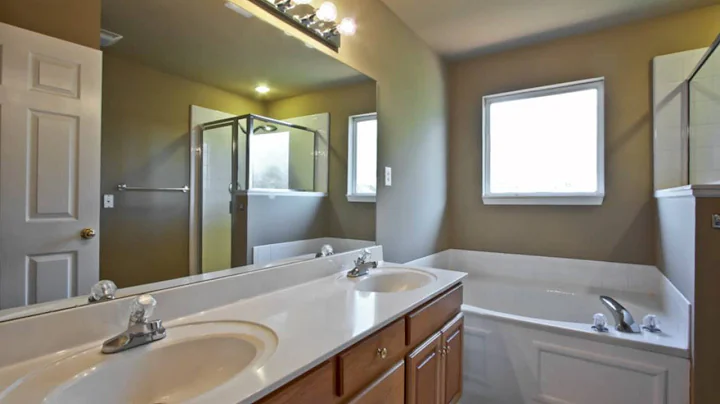 Jennie Clements: (615) 330-3613 -  6557 Broken Bow...