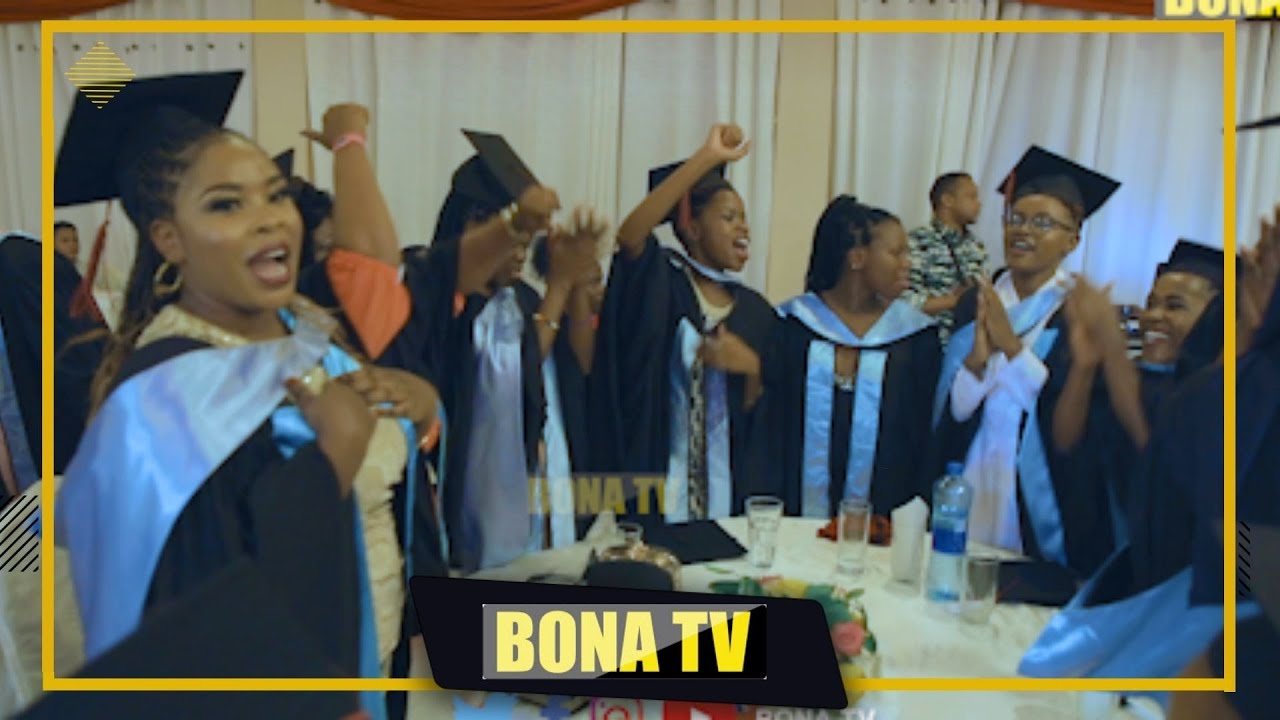 ANGALIA WANAFUNZI WA CHUO CHA UREMBO WAKITUNUKIWA VYETI