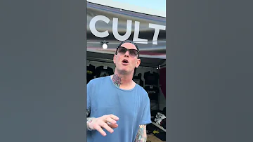 The Singer Of Stone Sour Really Sounds Like The Singer Of Slipknot Slipknot Metal Shorts 