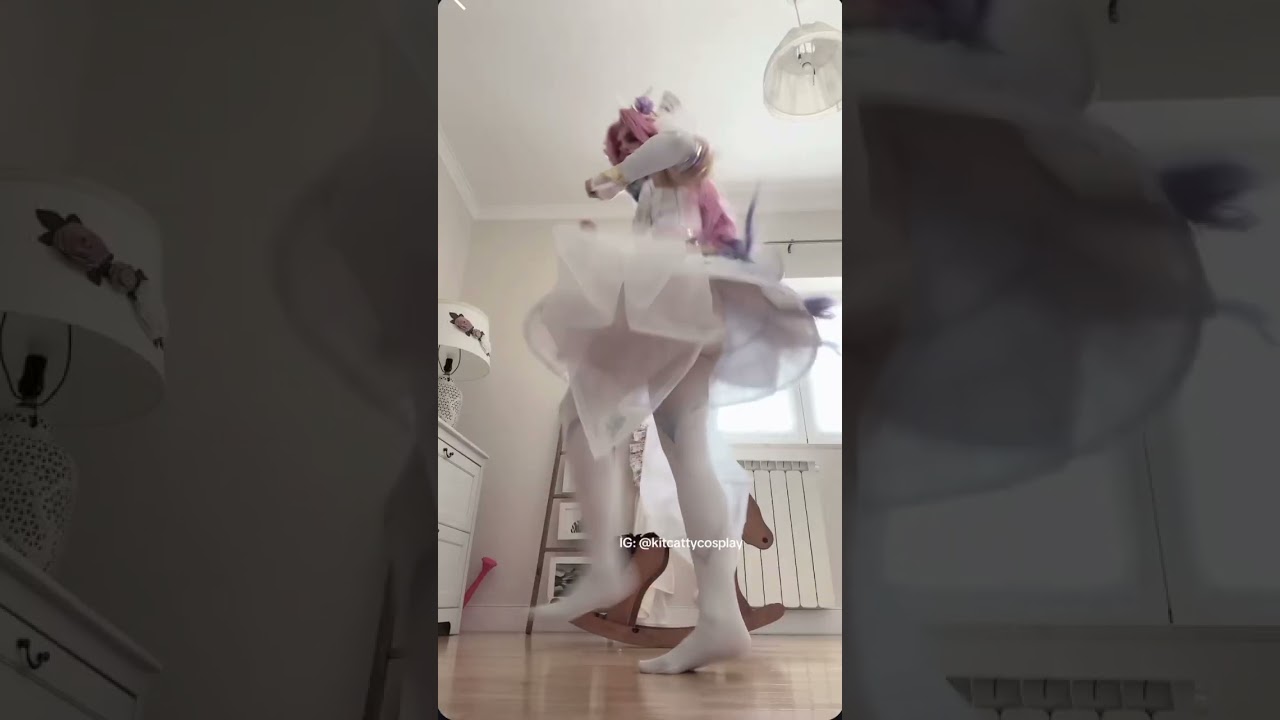 This music is addictive #cosplay #dance #dancevideo #leagueoflegends #wildrift #gamer #gamergirl