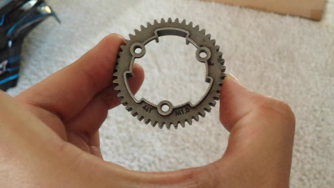 Changing spur gear for XMAXX YouTube