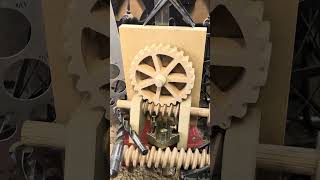 Worm gear. #steampunk #stemclassroom #wormdrive #simplemachines #makerspace #engineers #cnc #cogs