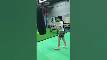 그녀의 호신술 