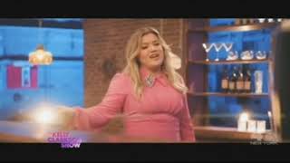 Kelly Clarkson salutes classic TV theme songs - Cheers, Golden Girls & Full House - opening season 2