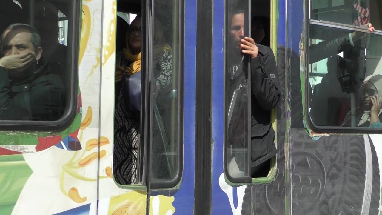 النقل في تونس❗ كااابوس يومي اكتظاظ رهييب براااكاجات ونطرة ومعاااناة يومية