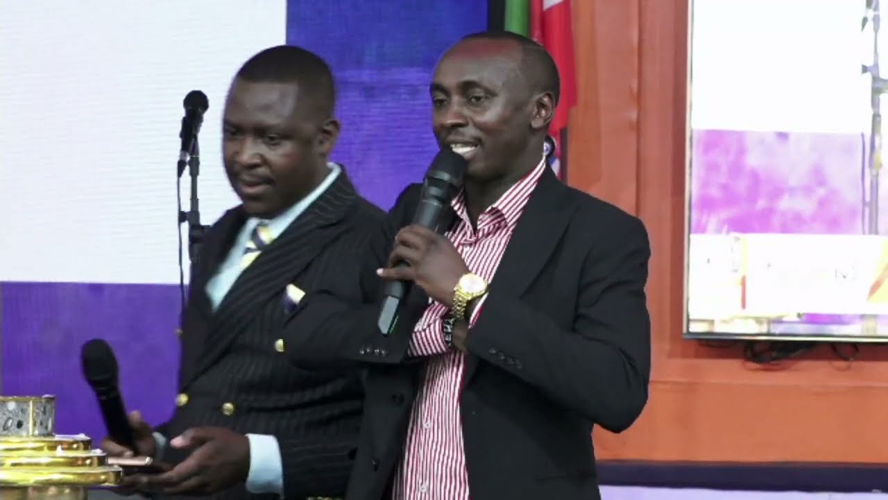 Kogi investor special visit and gifts Bishop BEN with 100k at JCM church.