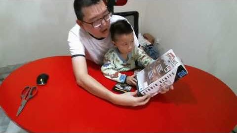 Bumblebee Figure [Beetle version] by Hasbro | Unboxing | Toy Review