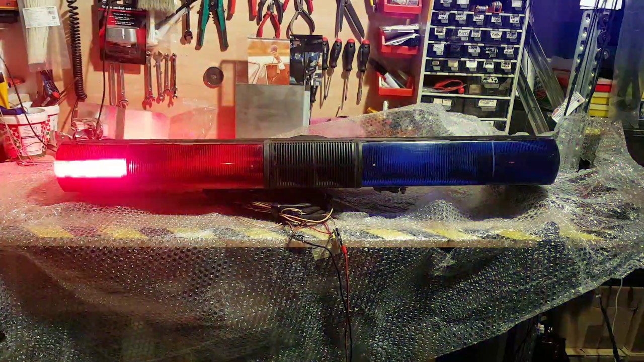 Federal Signal Vama Phoenix Red and Blue Hungaryan Police lightbar