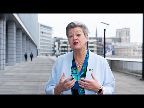 Еврокомиссия поддержала экстренные меры Италии в отношении притока мигрантов