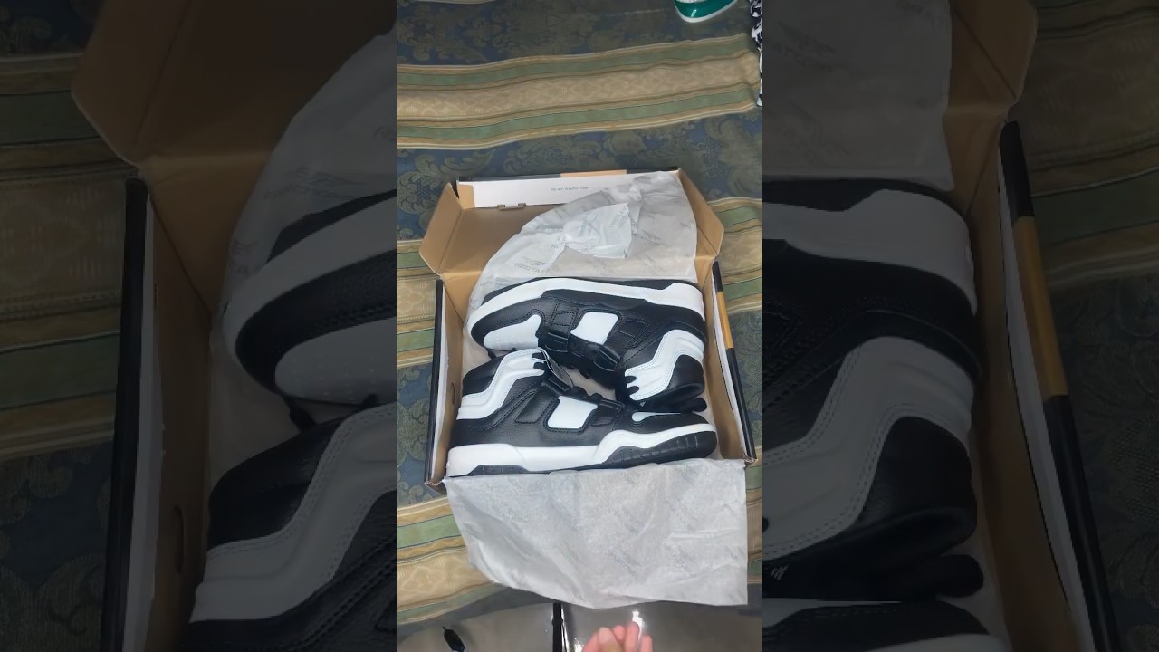 Quick unboxing Red Tape Men colourblocked Mid Top Contrast Sole Sneakers 👟 