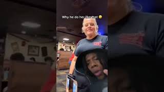 Why he do her like that 🤣