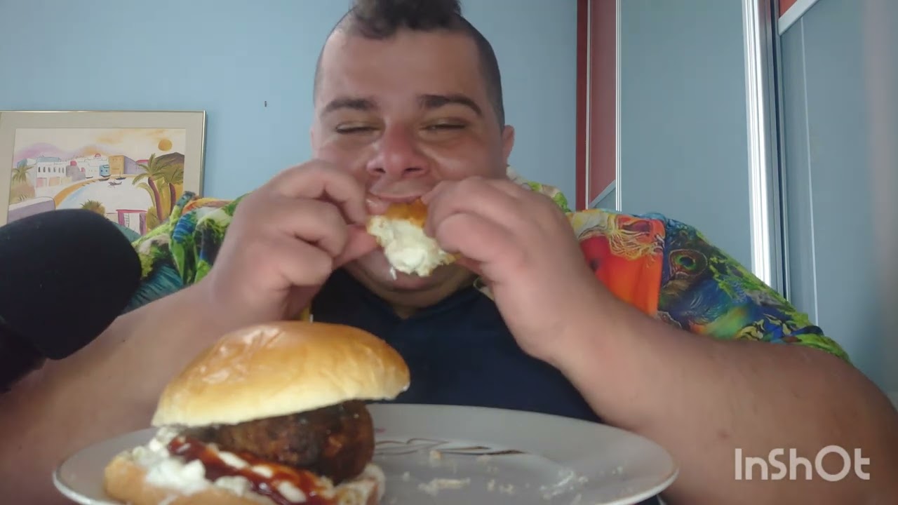 Tasty,🙂Delicious Amazing Greek🍔 Breakfast Hamburger and🍌 Banana.ASMR,MUKBANG.ENGY!!(Talking)☺️