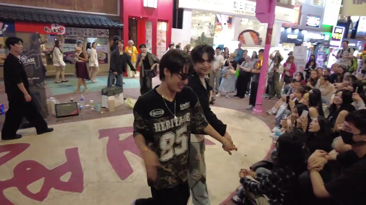 Mocean#모션 HongDae#홍대 Busking#버스킹 20250914 DJI 0651