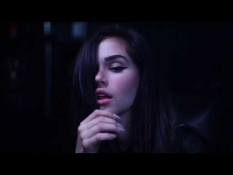 Putar Things - Maggie Lindemann