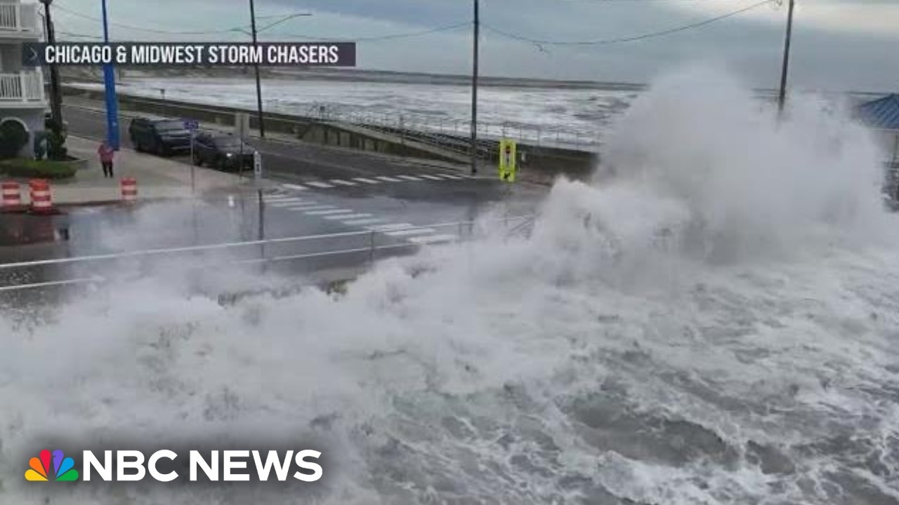 States of emergency as powerful nor’easter bears down States of emergency as powerful nor’easter bears down