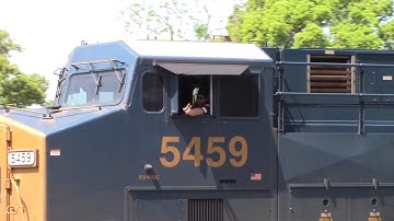 CSX 5459 with a nice K5HL leads M457-02 at Folkston Railwatch 4/2/23