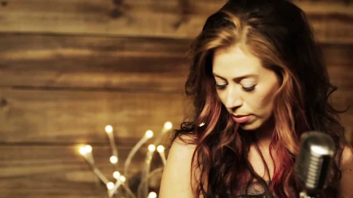 Kerrie Roberts: "Beautiful To Me" (Acoustic)