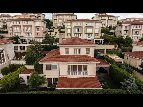 BAHÇEŞEHİR ESTONŞEHİR LÜKS VİLLA