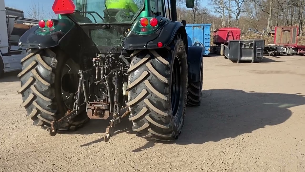 Traktor Valtra T 140