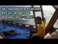 Anak Ini Tenang Saja Walau Gelombangnya Keras Menghantam Perahu. Nyebrang ke Gili Trawangan Lombok