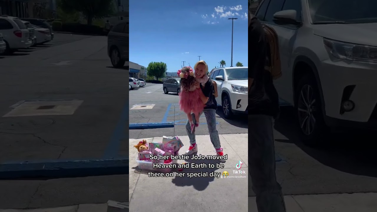 JoJo Siwa Came To My Daughters 5th Birthday Party