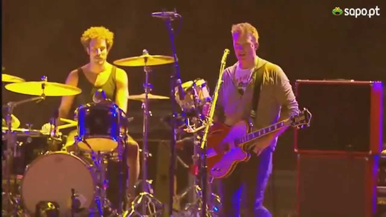 Josh Homme loses it and insults fan @ Rock in Rio Lisbon 2014