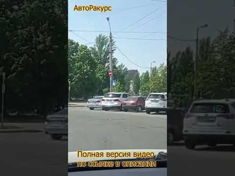 Какой поворот нужно включать при въезде на кольцо