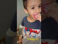 خلعت اسنانه وراح يحطها تحت المخده عشان يجيله فلوس اسنان_الاطفال أسنان funny explore مضحك mp3