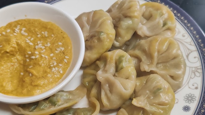 Veg Momos Recipe - నేపాలీ సాఫ్ట్ వెజ్ మోమోస్ ఇలా ఈజీగా చెయ్యండి | Live Food Telugu