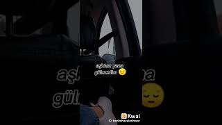 Aşktan Yana Gülmedi̇m Kara Bahtim Ben Ölmedi̇m