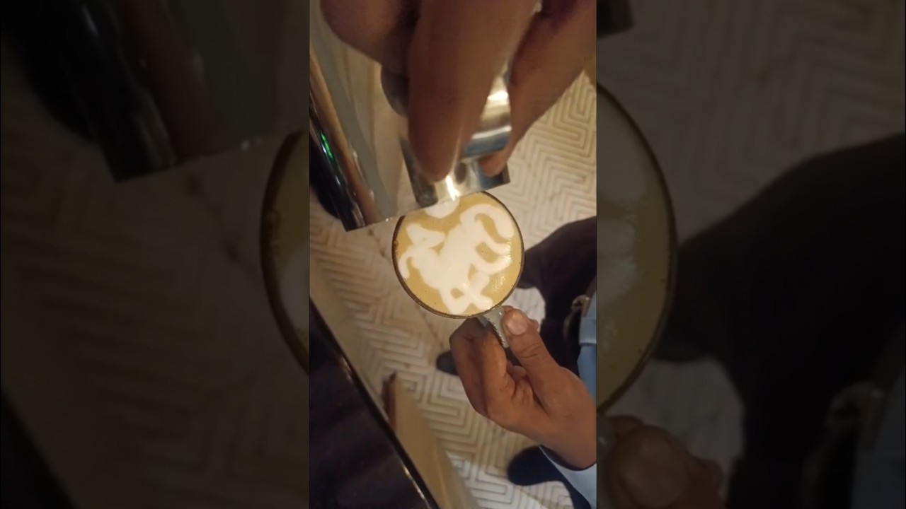 Fox latte art 