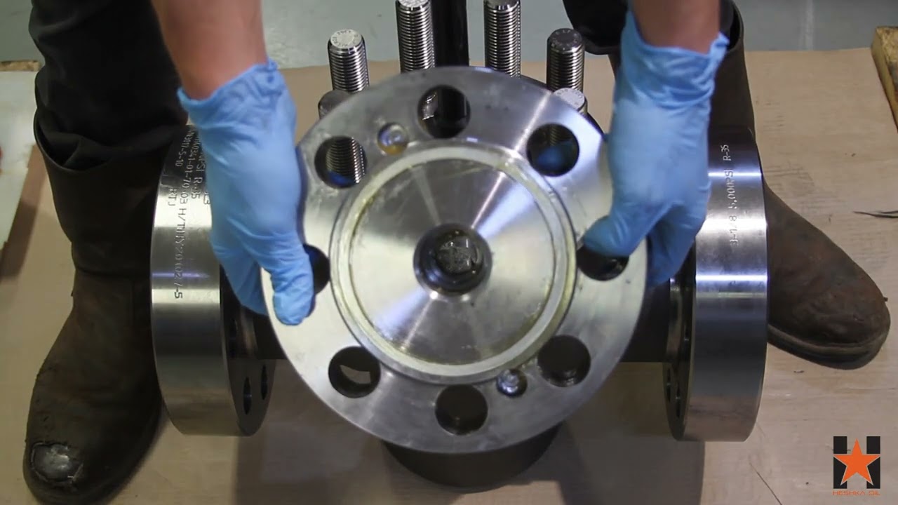 Assembly of an FLS Manual Gate Valve