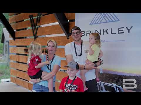Video thumbnail: Robert & Amber H. – Model I 294