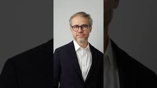 #headshot Posing Tips for Men Wealth