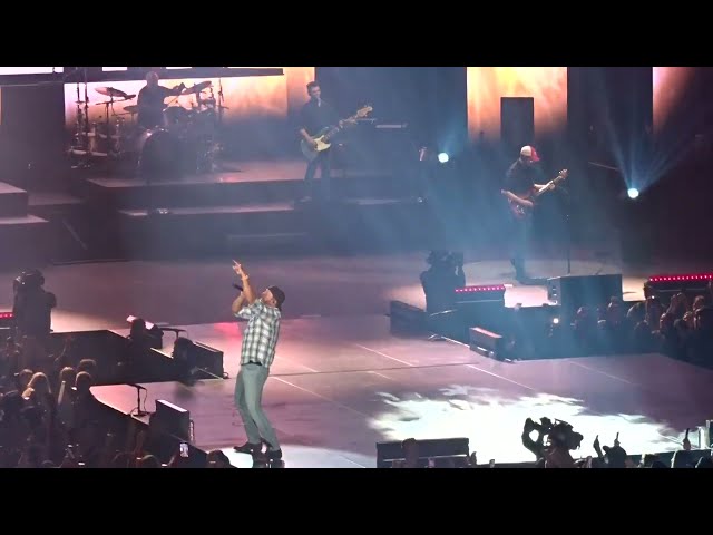 Luke Bryan - Kick the Dust Up Live in Calgary class=