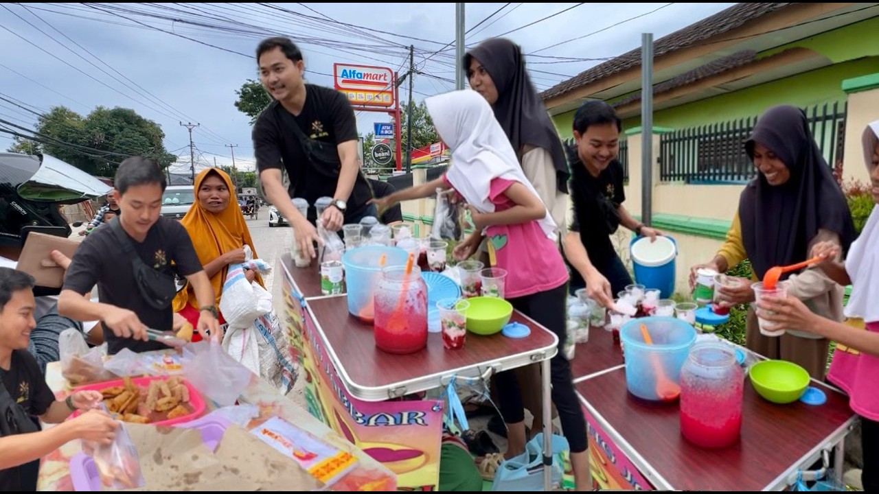 SIKAT HABIS DUA TEMPAT JUALAN TAKJIL SEPI!TERNYATA FOLLOWERS KITA GES😁BAGI” LANGSUNG TAKJIL GRATIS😇