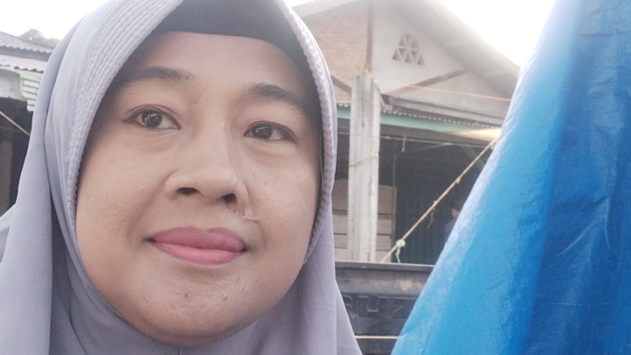 Inilah Kegiatan @familly MamaAnggi Jualan Pakaian