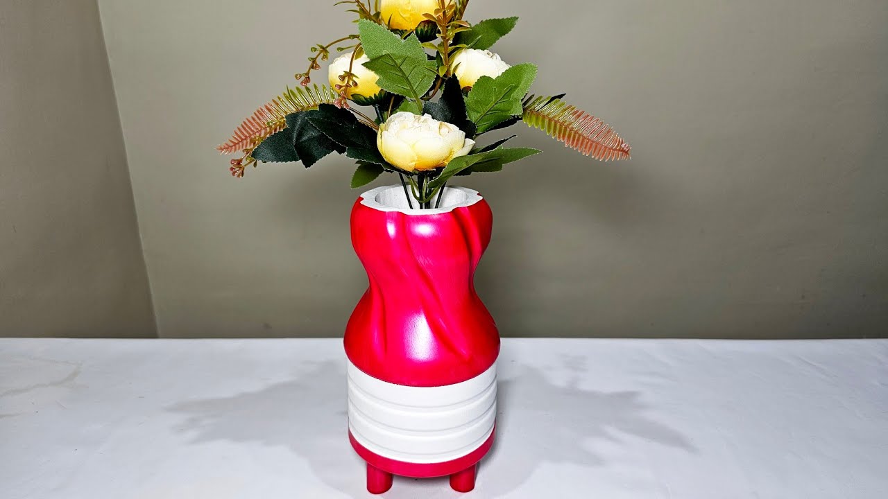 ideia de como fazer vaso de gesso com molde de garrafa de produtos de limpeza