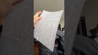 Ressamin Eli̇ni̇n Alfabe Yazisi Çi̇zi̇mi̇ Boyanin İçi̇nden İlerleyen Varliğin Çi̇zi̇mi̇ne Mi̇ Evri̇li̇r.26 01 25