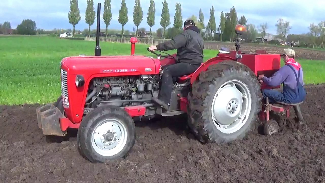 Landb. Van Canneyt - Kleit - Massey Ferguson 35