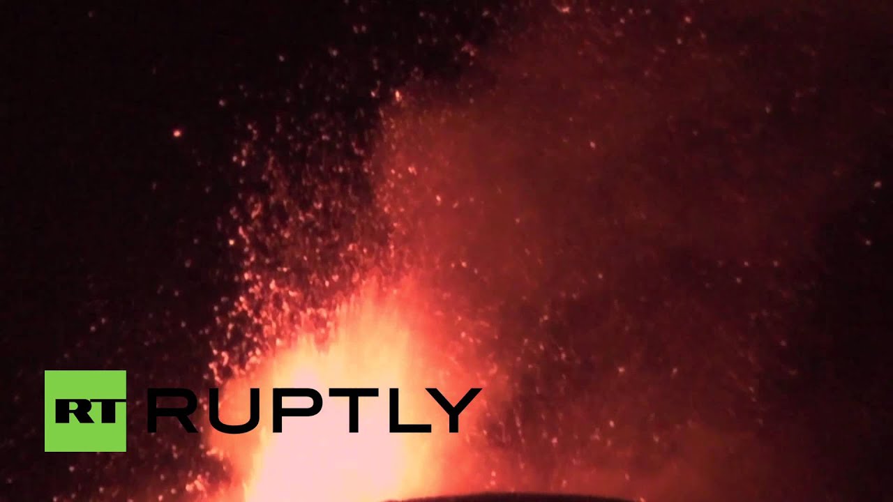 Imagini Spectaculoase Vulcanul Etna A Erupt Din Nou Video