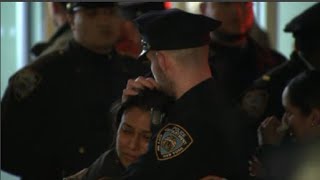 Off-duty NYPD officer dies after being shot during attempted robbery
