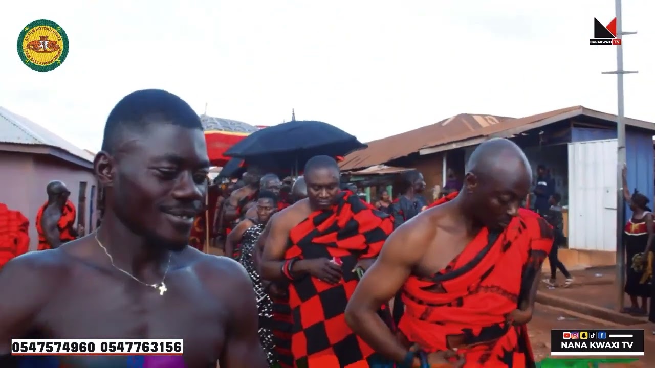 Oseadeeyo Dr. Frempong Manso  represent Reginal House of Chief at The Funeral of Late Richmond Peseu