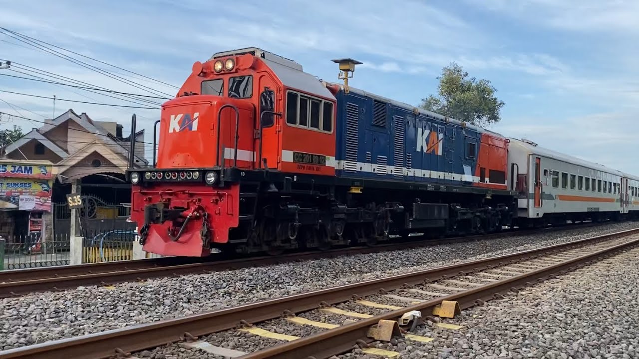 PART 12‼️9 LONG TRAINS CROSSING AT THE RAILWAY CROSSING