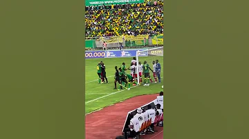 SIMBA NA YANGA WATAKA KUZICHAPA LIVE UWANJANI Simba Yangasc 