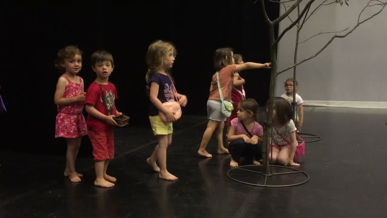 22 Juin 2016 à l'espace Mongolfier de Davézieux. Préparation du spectacle "Les contes défaits"
